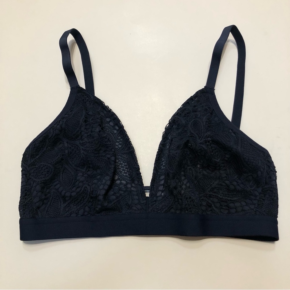 Lively Floral Lace Busty Bralette